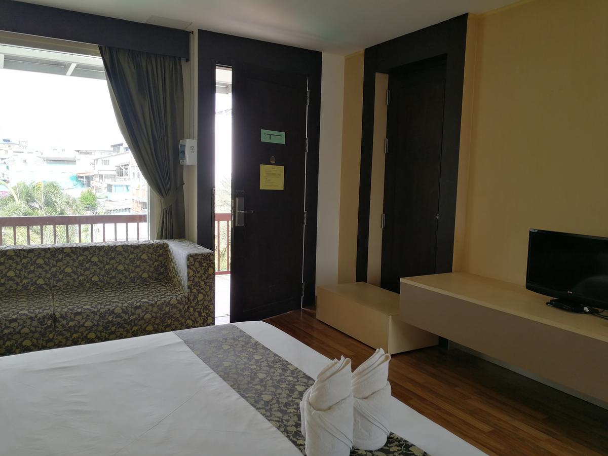 Panatara Hotel ชุมพร ภายนอก รูปภาพ